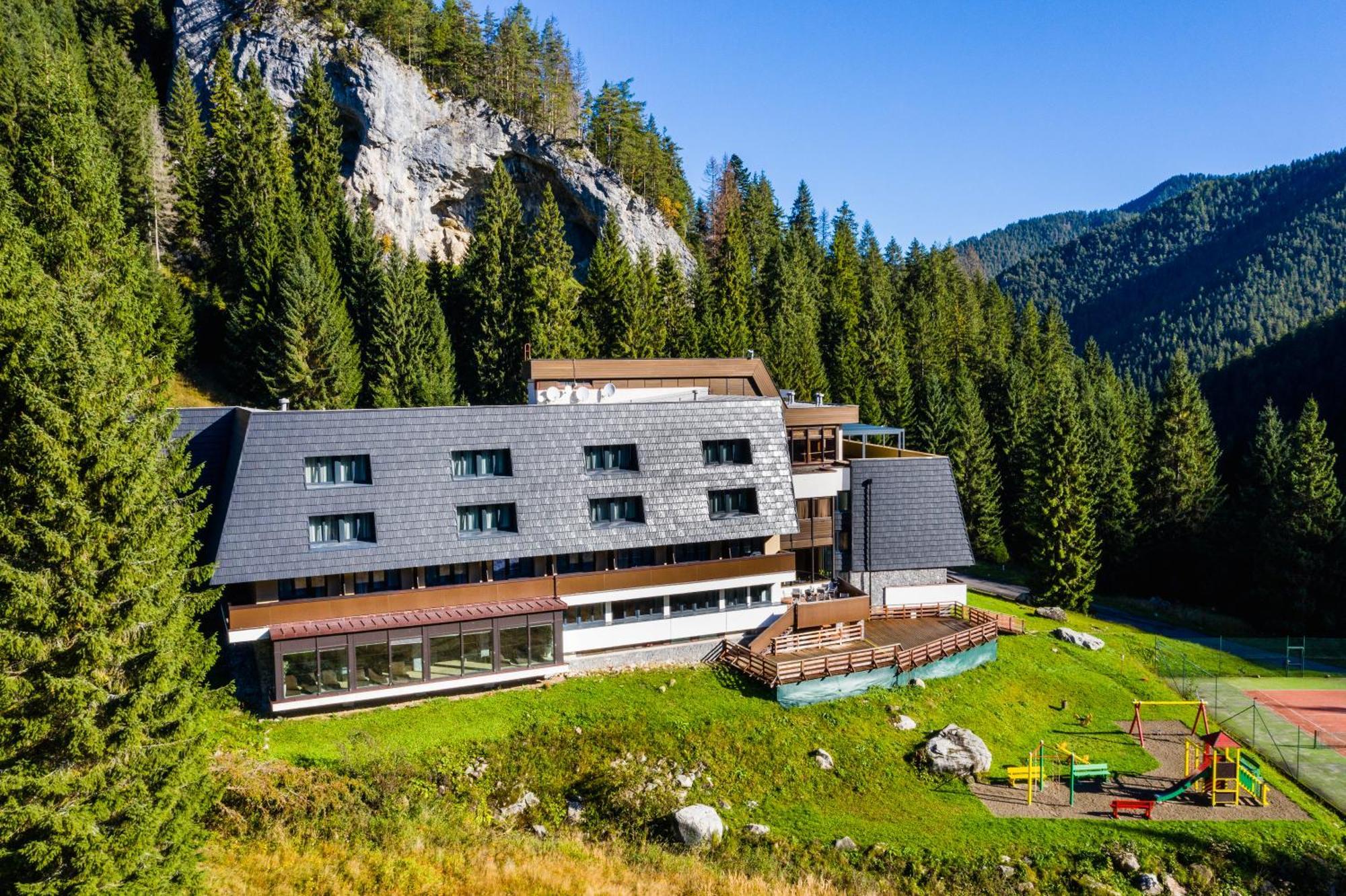 Wellness Hotel Repiska Демановска Долина Екстериор снимка